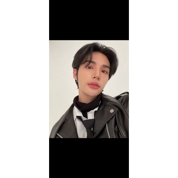 Booked Hyunjin T-Crush