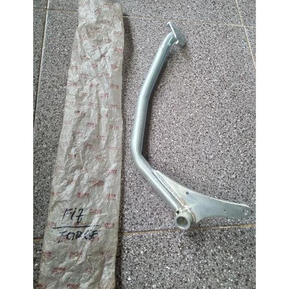 pedal rem belakang Yamaha fiz fiz r fi zr original
