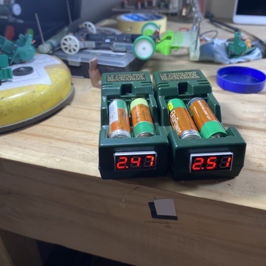 HOT SALE MINI 4 WD AUTO DISCHARGER + VOLTMETER TAMIYA TERLARIS