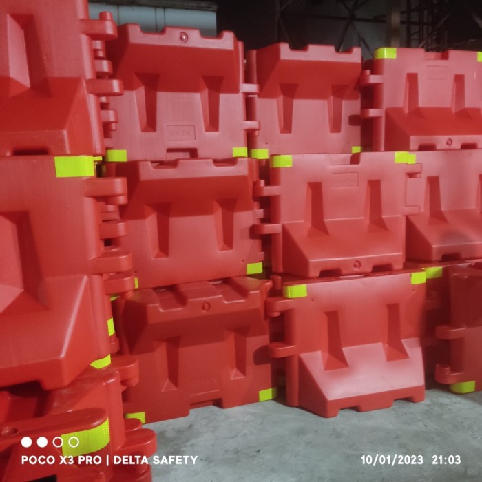

Terlaris Road Barrier Viva Pembatas Jalan Murah Berkualitas