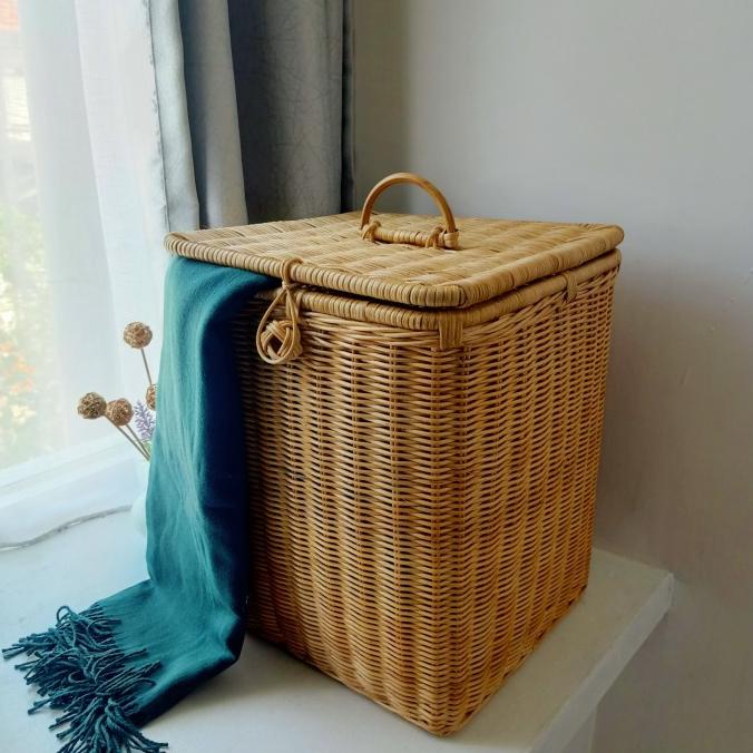 keranjang rotan laundry persegi besar