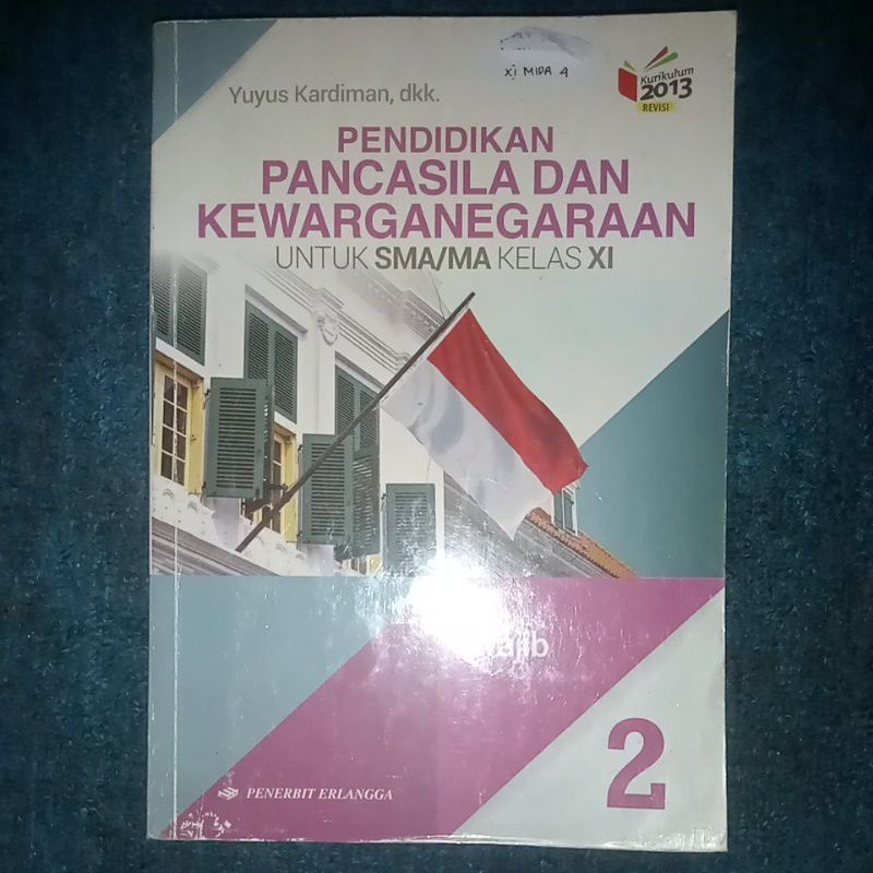 buku pkn kelas 11/XI