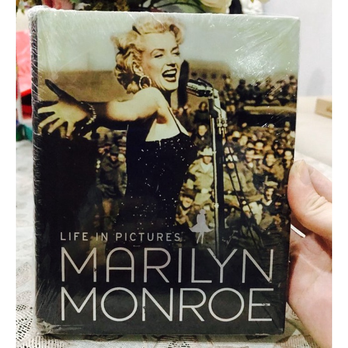 Marilyn Monroe Life In Pictures Hard Cover/Buku Original Termurah