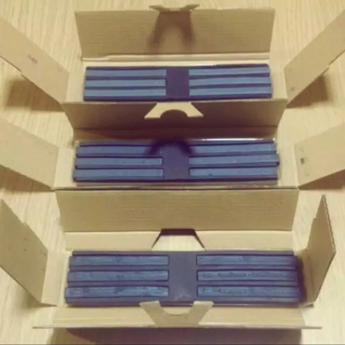 

Terlaris Derwent Compressed Charcoal Refill (Dark-Medium-Light)