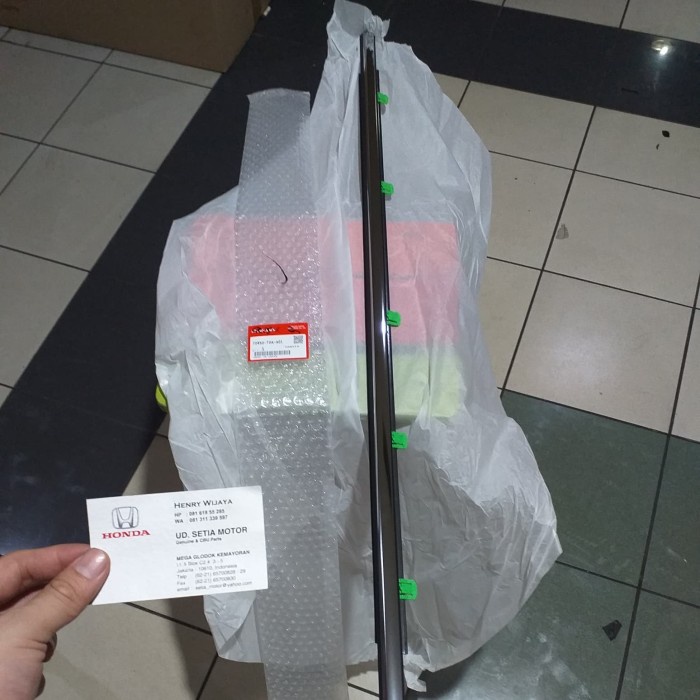List pelipit Chrome kaca pintu Depan Honda CRV RM 2013-2017 Original ORIGINAL
