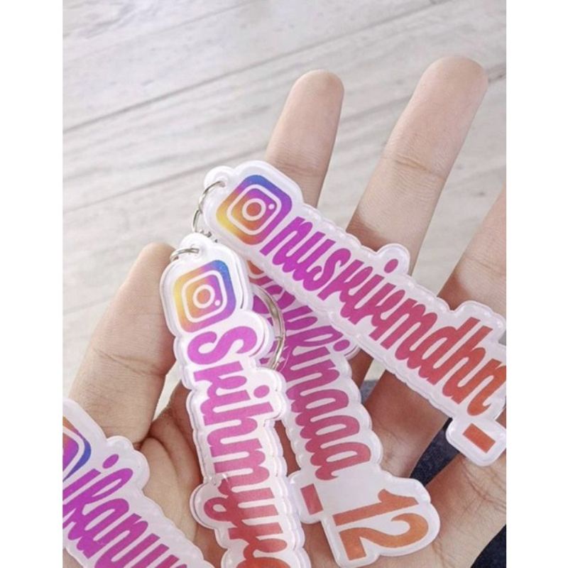 Custom Ganci Nama Akrilik
