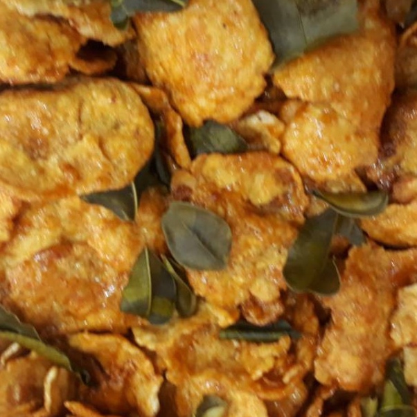 

➞✧✴ 500 gram emping daun jeruk pedes manis/ emping thailand Ready