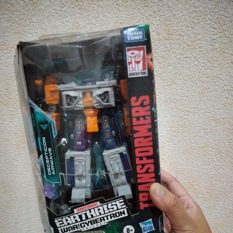 TRANSFORMERS EARTHRISE WAR FOR CYBERTRON TRILOGY