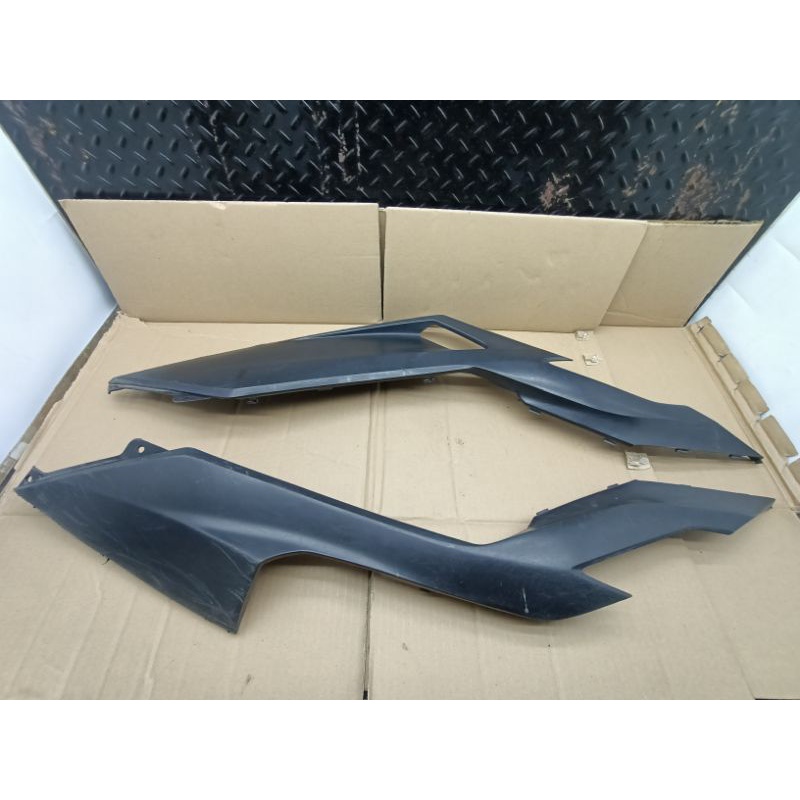 Cover under side lis lantai vario 125 vario 150 New