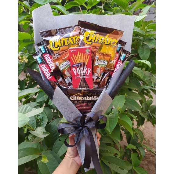 

Best seller (S) Buket cowok/paket/bingkisan Snack Ulang Tahun/Ultah/ Wisuda/Kado/Hadiah/ ANNIVERSARY / CEWE 0PV