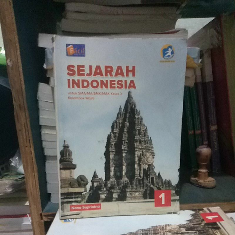 buku sejarah Indonesia untuk SMA kelas 10 kelompok wajib penerbit facil