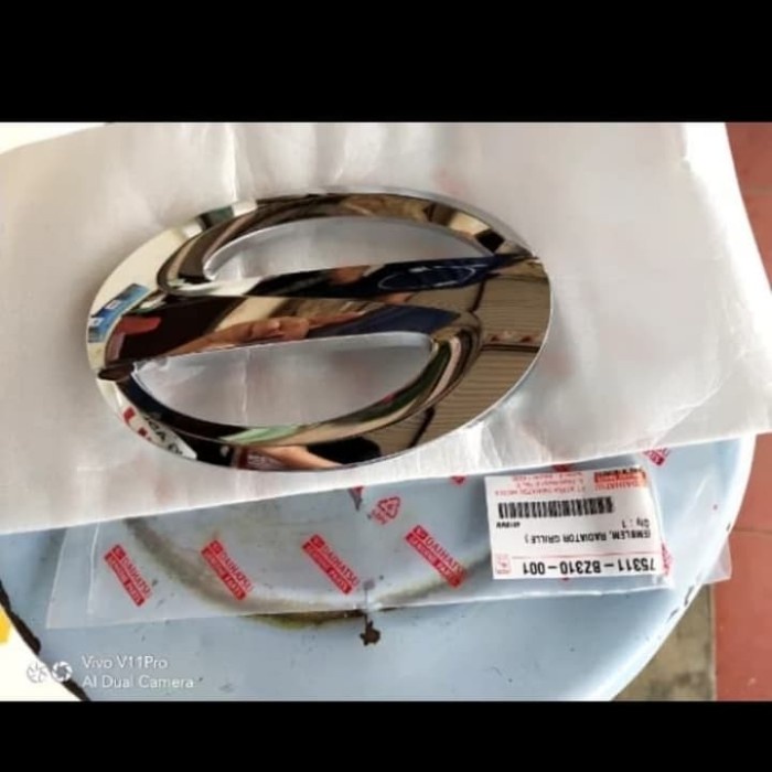 emblem depan sigra original. anandatri37