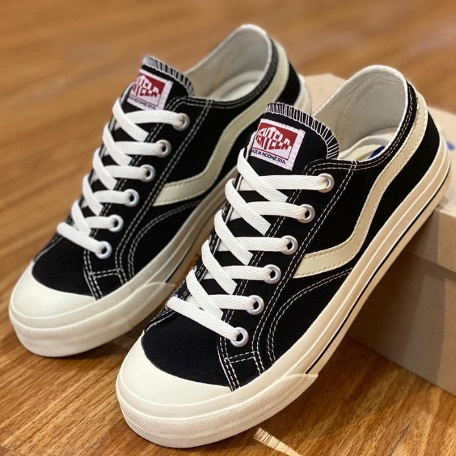HOT SALE Free Kaos Kaki _Ventela Black Natural Basic Low Ventela All Black Sepatu High Top Pria Wani