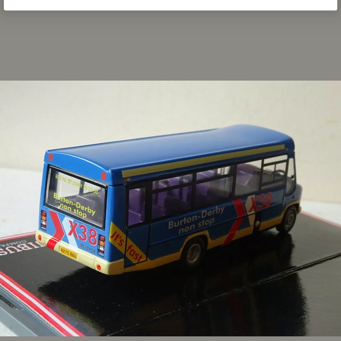 MUST HAVE CORGI 1/76 - MERCEDES VARIO PLAXTON BEAVER 2 TERBARU