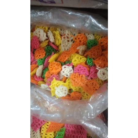 

krupuk seblak warna