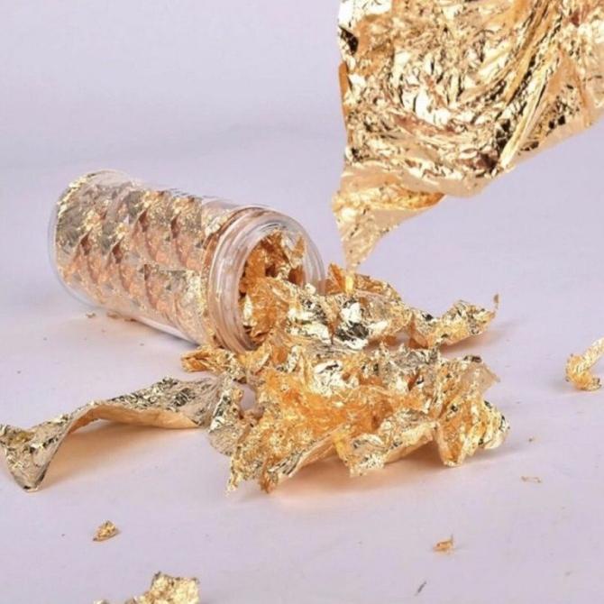 

Ready Gold Leaves Gold Flakes Hiasan Kue Edible Gold Foil Bisa Dimakan