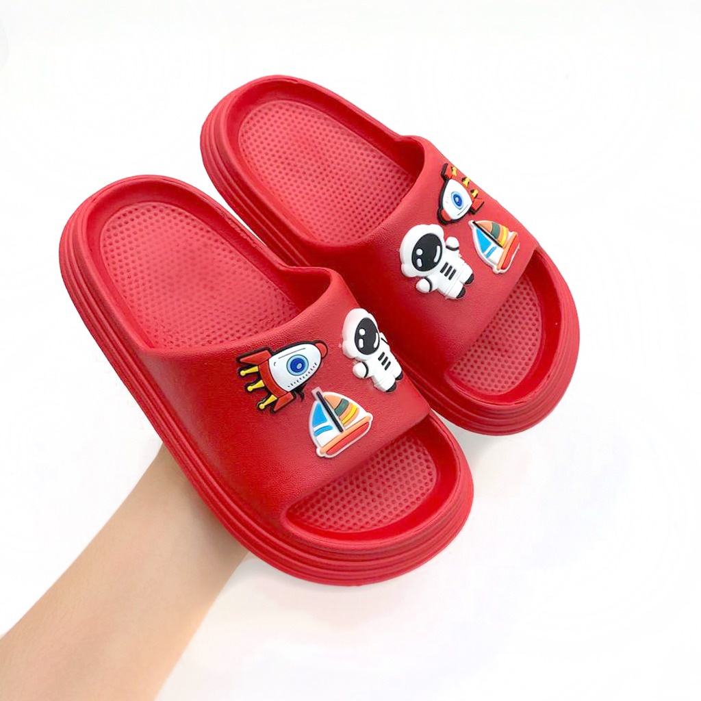 Sandal Selop Anak Laki-Laki Bahan Karet Anti Licin Kekinian Motif Lucu Terbaru Size 24-35