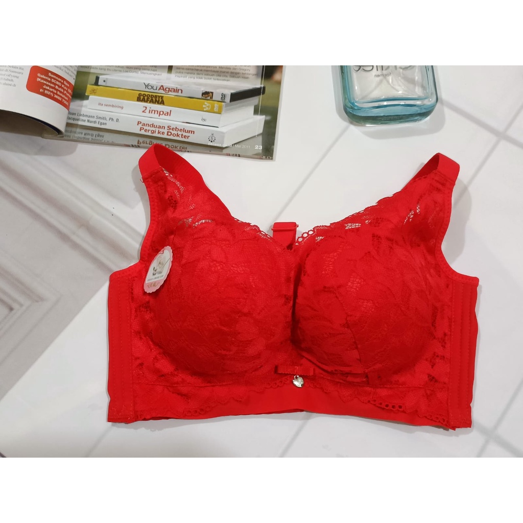 BRA / BH WANITA 986 ADA KAWAT BUSA SEDANG SIZE 34-40