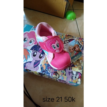 sepatu little pony