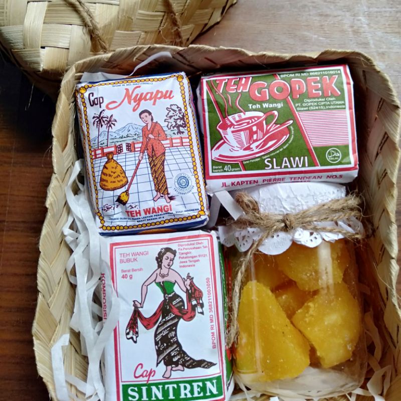 

HAMPERS TEH TUBRUK GIFT BOX GIFTSET HADIAH KADO WISUDA ULANG TAHUN LEBARAN NATAL TAHUN BARU