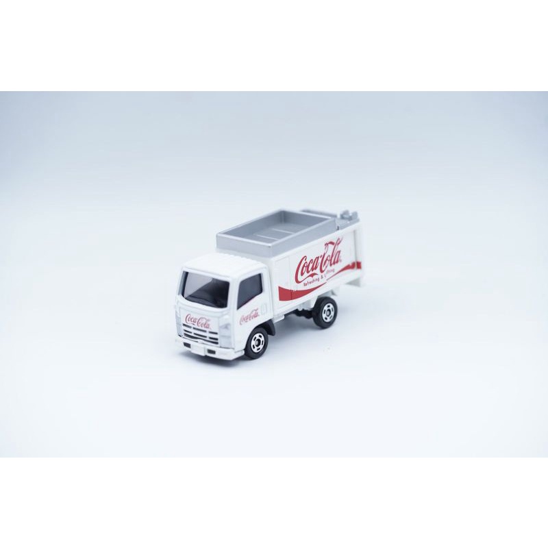 Takara Tomy Diecast Coca Cola Truck 105 Mobil Figure Original Tomica