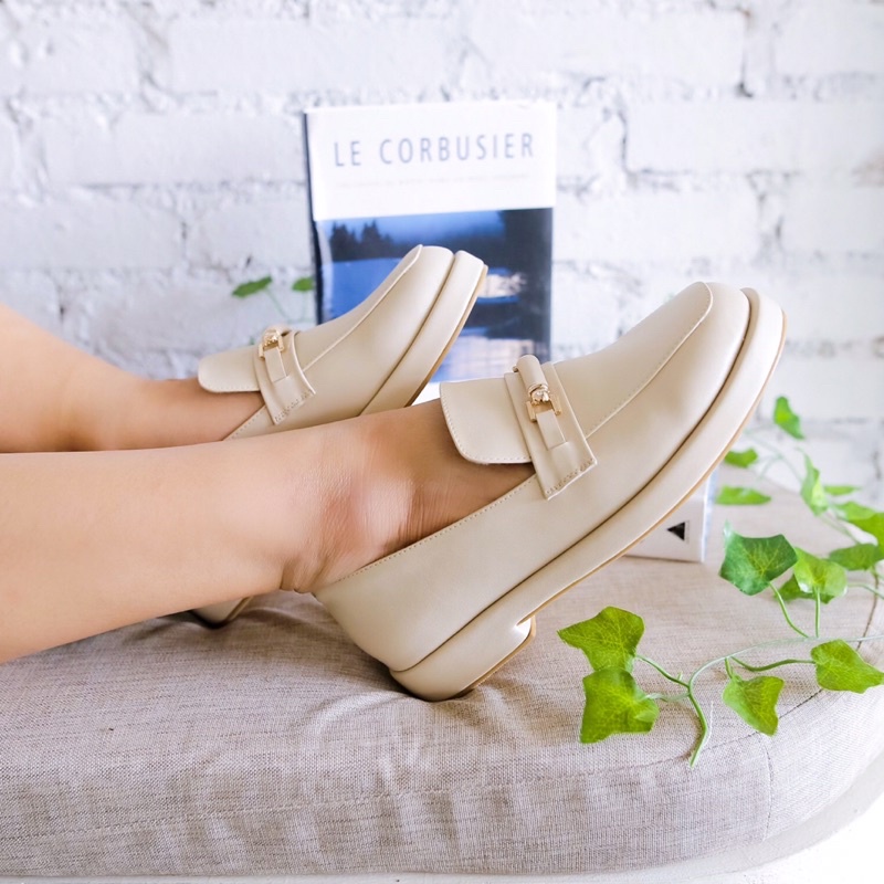 JANE LOAFERS - Sepatu wanita/ Heels wanita / Loafers wanita