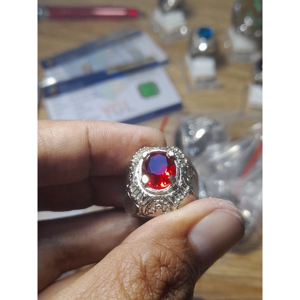 Batu Cincin Merah Siem