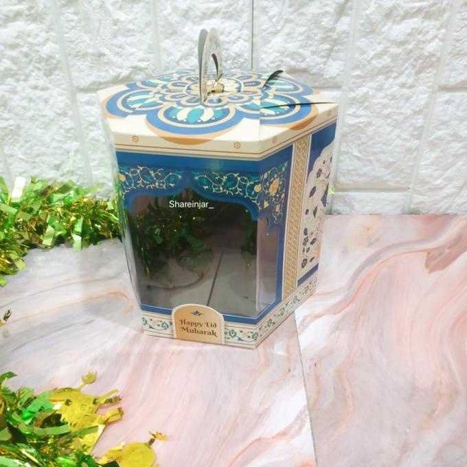 

Hampers Kotak Box Lebaran Idul Fitri 2 Toples Bulat 500G Hampers Kue Eid #1 Berkualitas