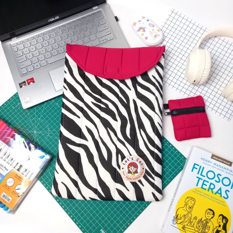 ZOEY FREE Pouch Airpods and Sticker / Laptop Sleeve Zebra 13 inch 14inch 15inch by Let's.Co!