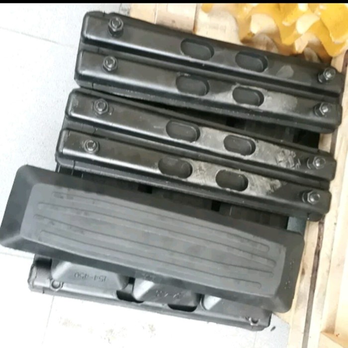 TSCC Rubber Trcak excavator kobelco SK50 import