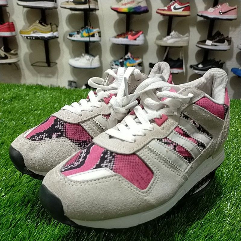 sepatu Adidas Made in china