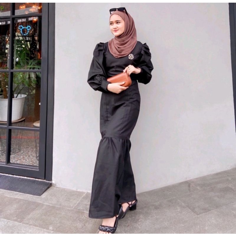 dress hitam elegant