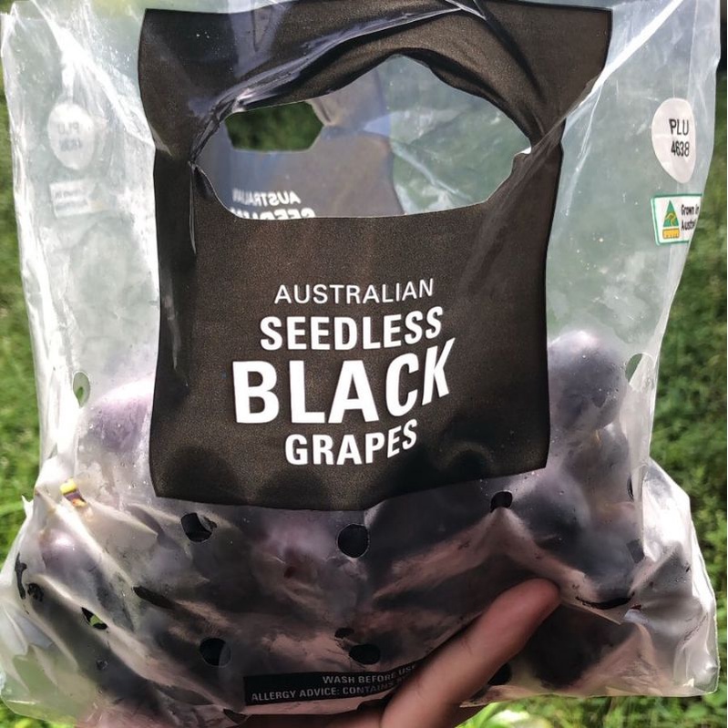 Anggur Australian Seedless Black Grapes per kg