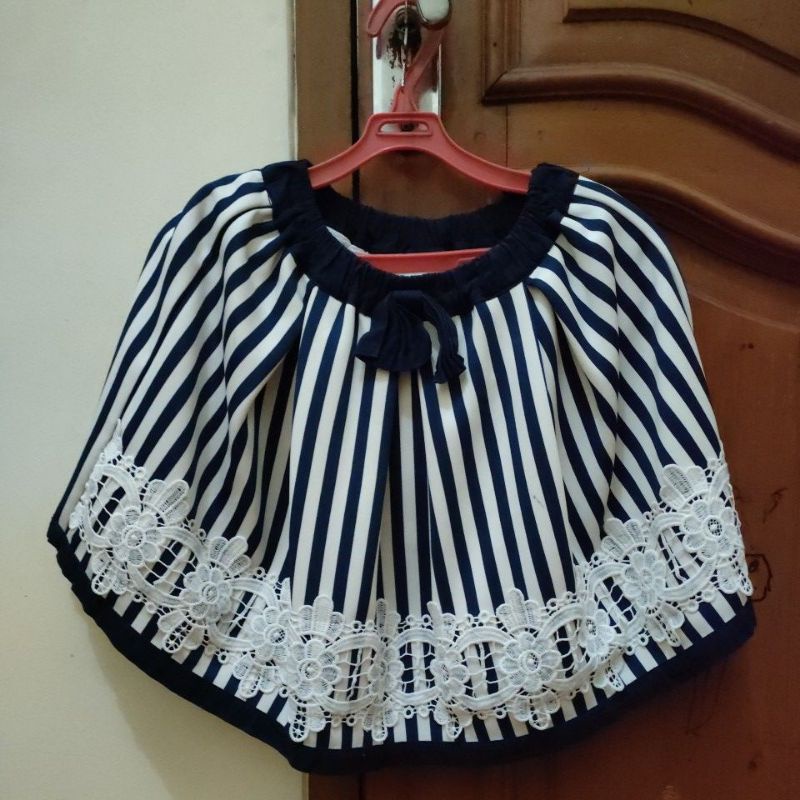 PRELOVED rok celana motif garis garis