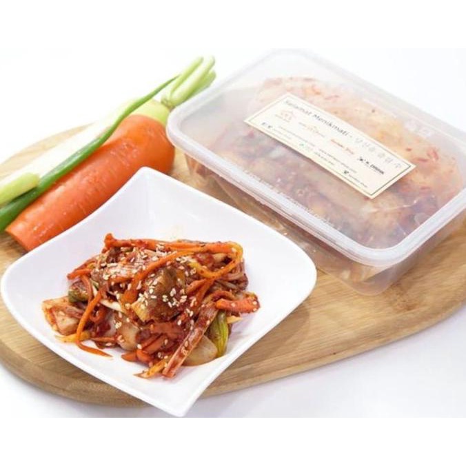 

Promo SAWMON - KIMCHI MIX SAWI WORTEL LOBAK FRESH 1000 GRAM- Makanan Korea