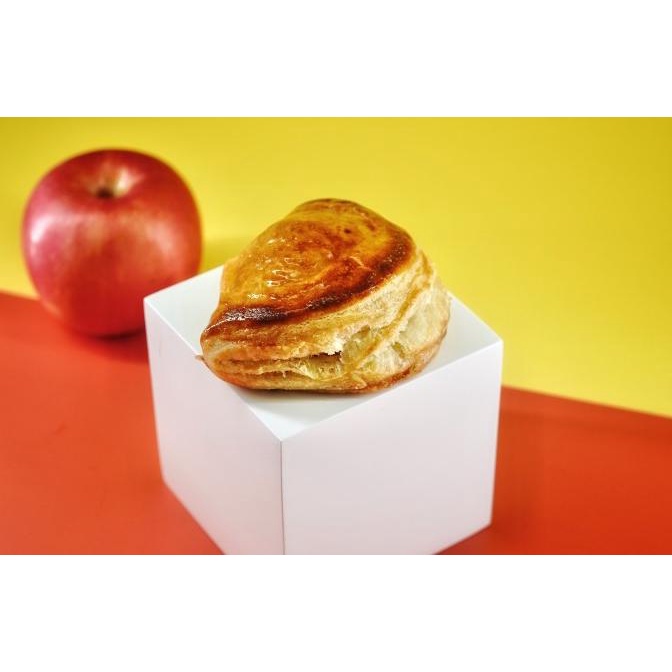 

Promo NO 1 The OG Custard Apple Puff - isi 4 PCS
