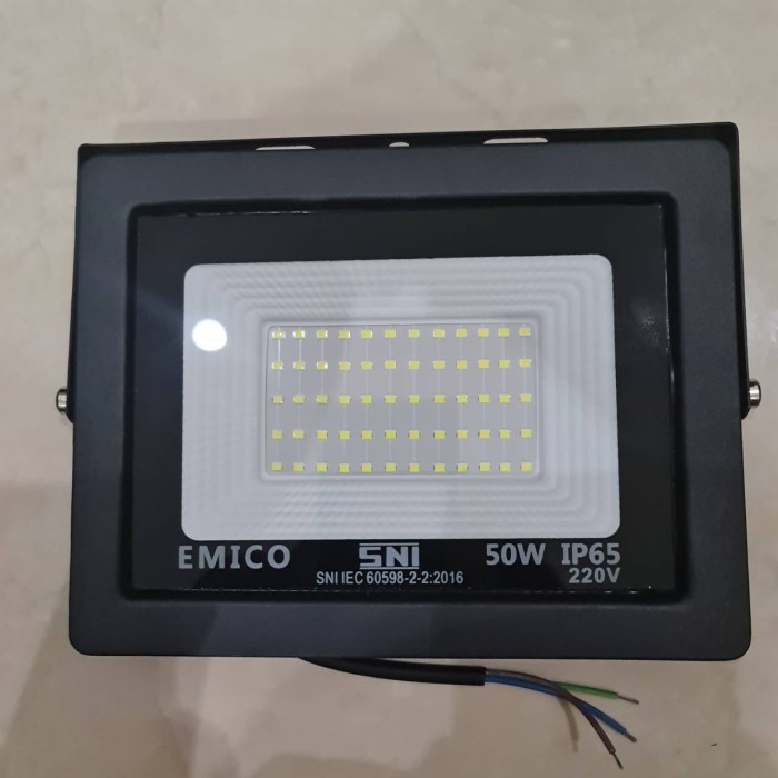 Lampu Sorot 50W PUTIH Emico/Lampu Tembak LED 50 Watt IP65 EMICO