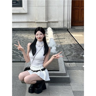 ▲Suhao putih berleher tinggi tanpa lengan rompi wanita musim panas 2023 baru budidaya diri kemeja bottoming dengan keinginan murni ketat pakaian luar crop top seksi tank top wanita motif