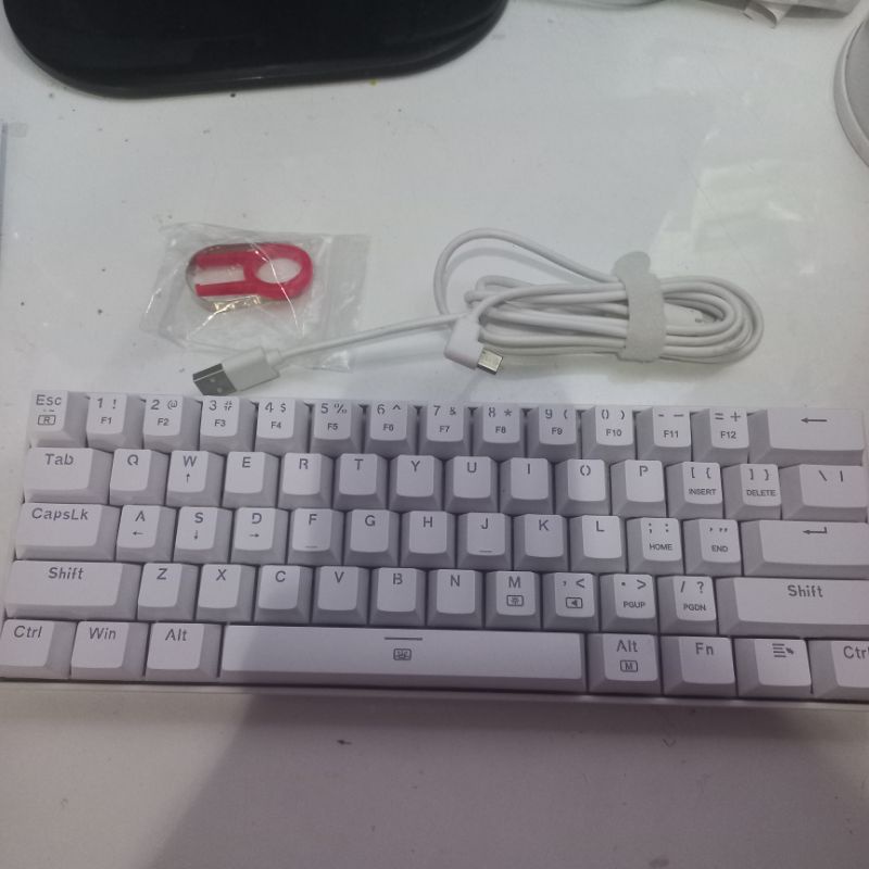 Preloved Redragon Mechanical Keyboard RGB WHITE - K630W-RGB
