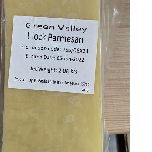 

PROMO✅⭐Green Valley Parmesan Blok / Keju Parmesan Cheese / Keju Parmesan Block Green Valley