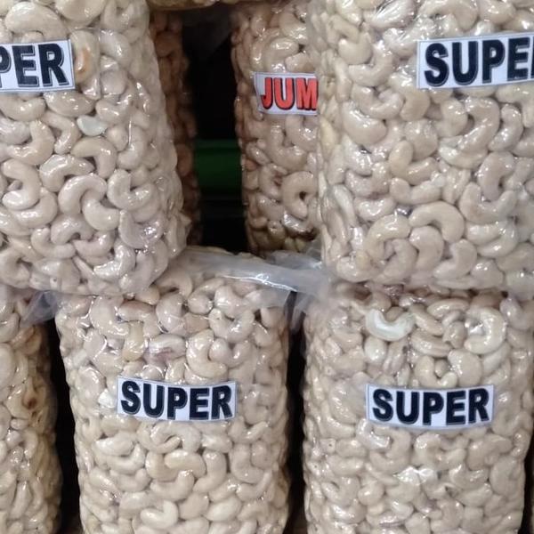 

PROMO✔️⭐Kacang Mede MENTAH Super 1kg - Snack Mete Mente Raw Cashew Nut Imut Kupas Murah Kiloan MENTAH