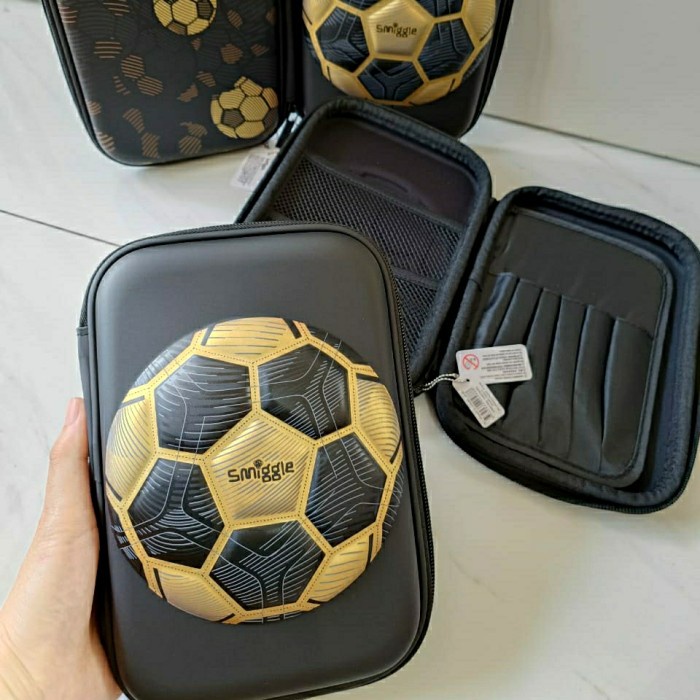 

TERBARU PENCIL CASE SMIGGLE ORIGINAL SOCCER GOLD - TEMPAT PENSIL SMIGGLE BOLA /ALAT TULIS