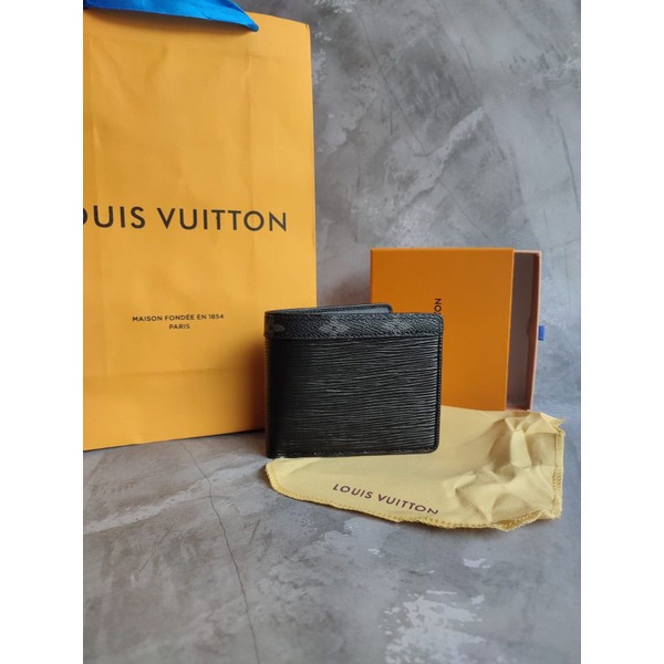 dompet lipat pendek logo LV Louis Vuitton original import fashion branded