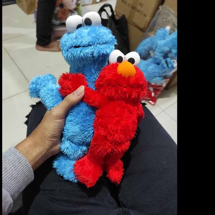 Terlaris Boneka Sesame Street Figure Elmo Cookie Monster Hasbro