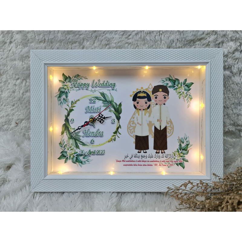 

kado unik A4 plus jam custom