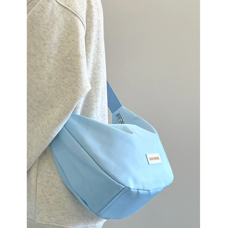 Red Messenger tas kanvas wanita 2022 baru mahasiswa kelas tas kain nilon kapasitas besar pangsit tas satu bahu tas jinjing