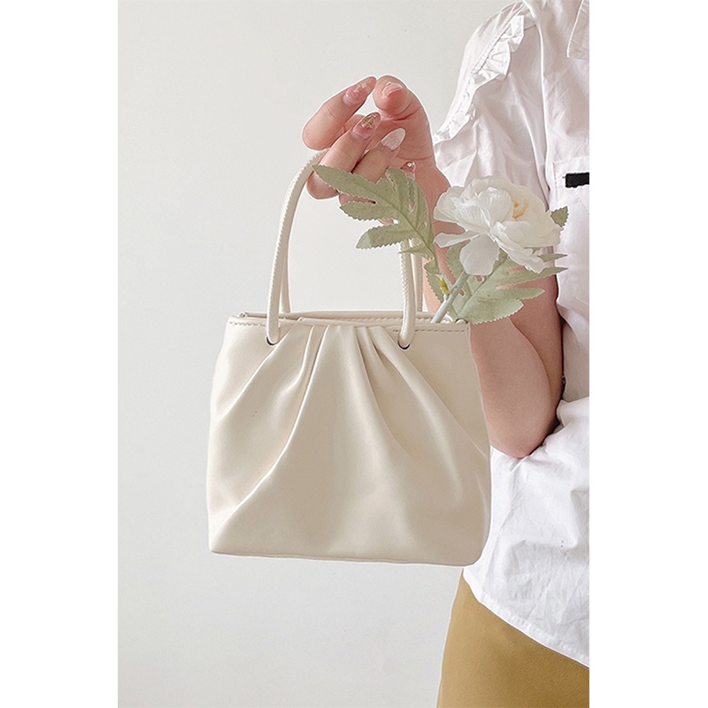 Red Tas kecil all-match lipit persegi wanita 2022 musim semi dan musim panas baru kerumunan kecil portabel putih versi Korea tren tas Messenger bahu tunggal