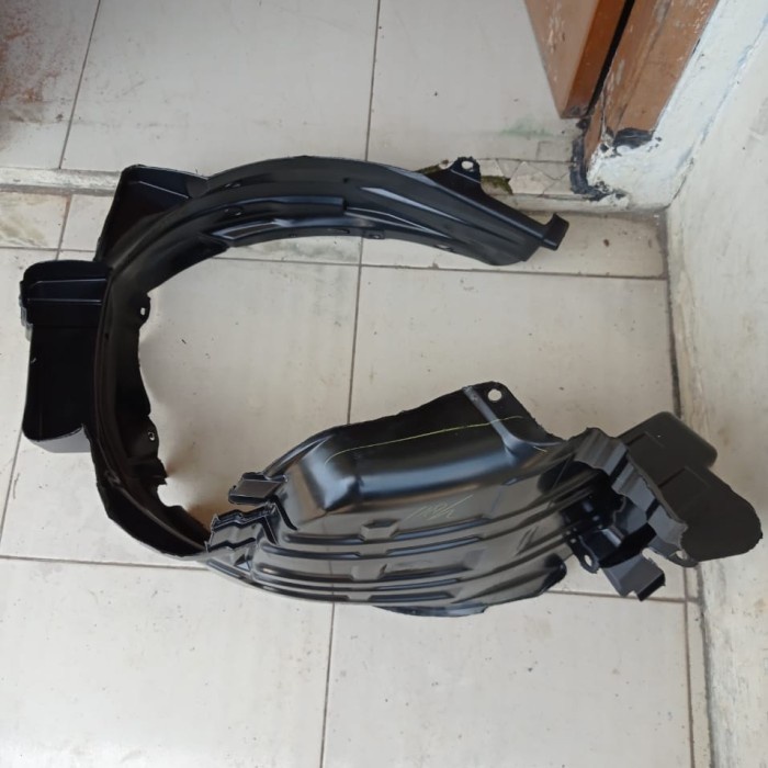 liner fender Avanza Xenia 2004 -2012 kanan