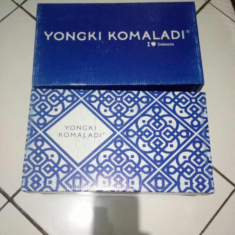 SANDAL WANITA YONGKI KOMALADI