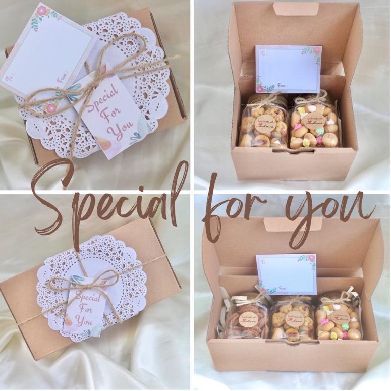 

✔✔SALE✔✔ hampers kue cookies mini ramadhan mubarak lebaran idul fitri valentine parcel Christmas natal wisuda / kado / gift box / bithday / biskuit cokat permen get well soon paket ulang tahun imlek chinese new year nyepi ultah request custom snack manis